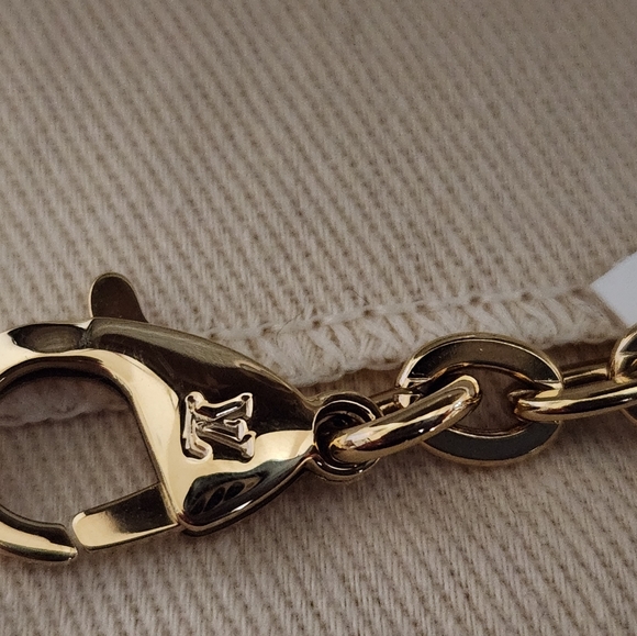 Louis-vuitton Felice Pochette Empreinte leather in Dove cream BNIB - Picture 4 of 11